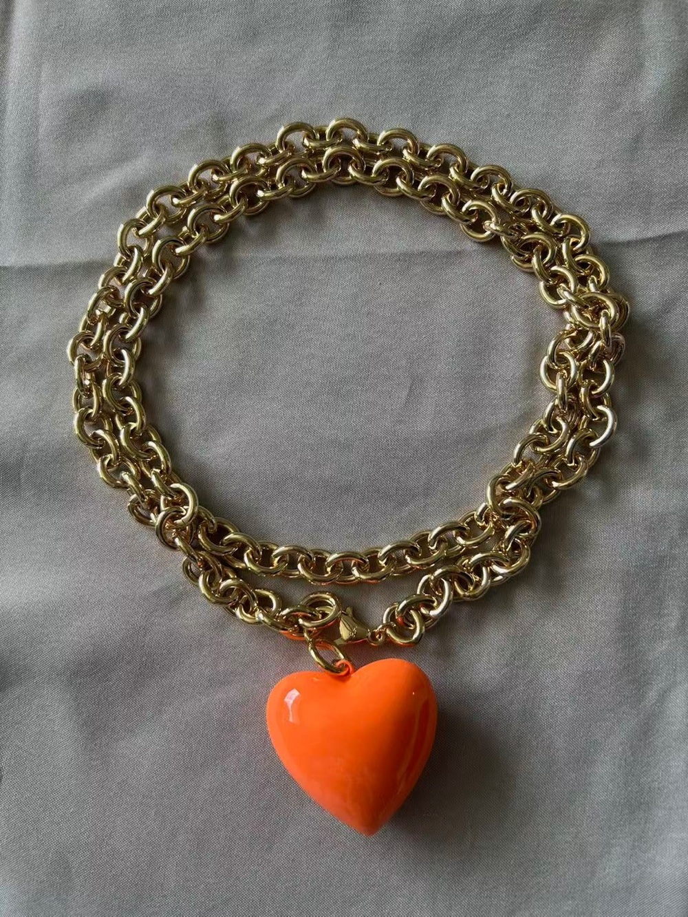 NWOT Roxanne Assoulin The Big Puffy Heart Charm Necklace - Picture 2 of 2